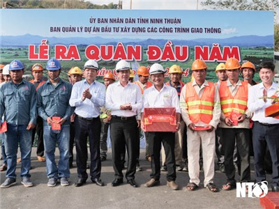 Lễ ra quân đầu xuân Giáp Thìn 2024 dự án Đường nối từ thị trấn Tân Sơn đi ngã tư Tà Năng