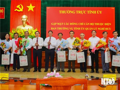 Thường trực Tỉnh ủy gặp mặt các cán bộ thuộc diện Ban Thường vụ Tỉnh ủy quản lý nghỉ hưu